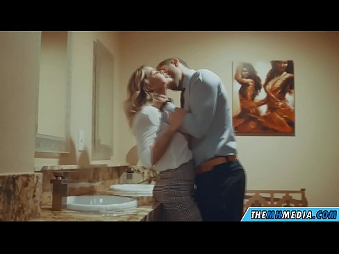 ❤️ Quand une blonde plantureuse vous séduit dans des toilettes publiques. ❤️ Porno de qualité at fr.pornoincest.ru